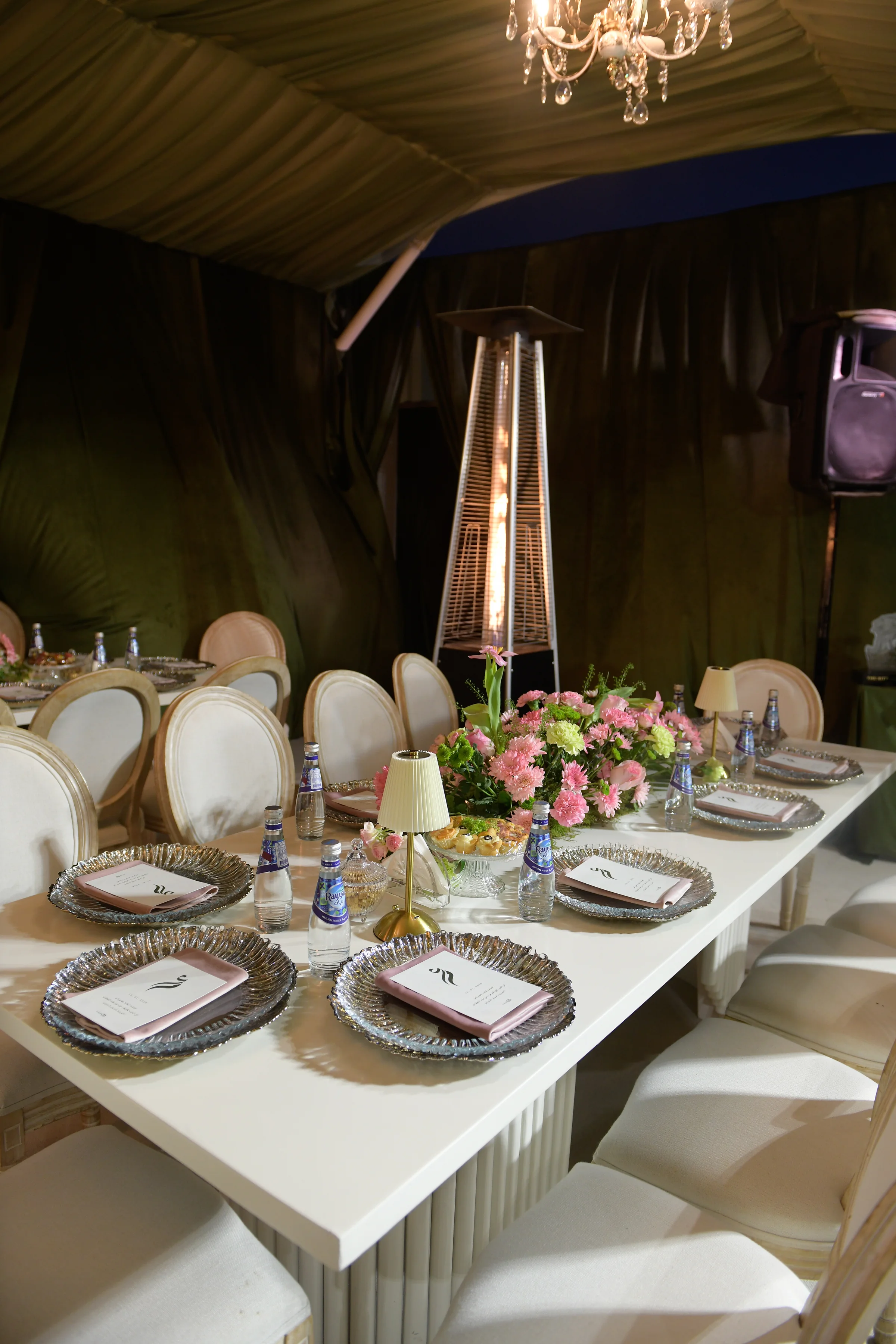 Luxury wedding decoration qatar setup by Al Anaqh