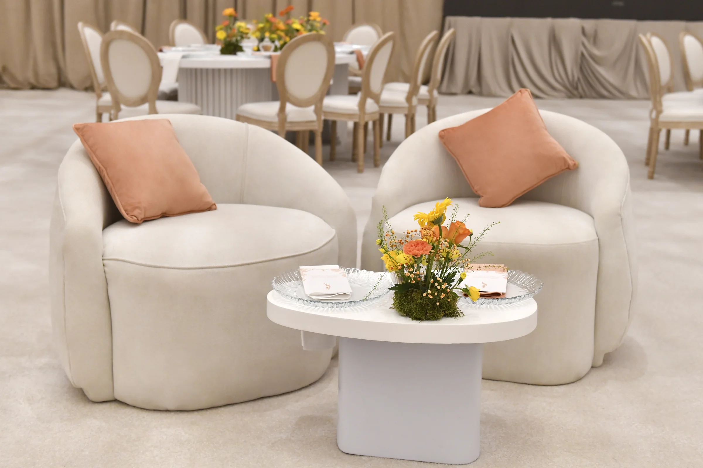 Luxury wedding decoration qatar setup by Al Anaqh
