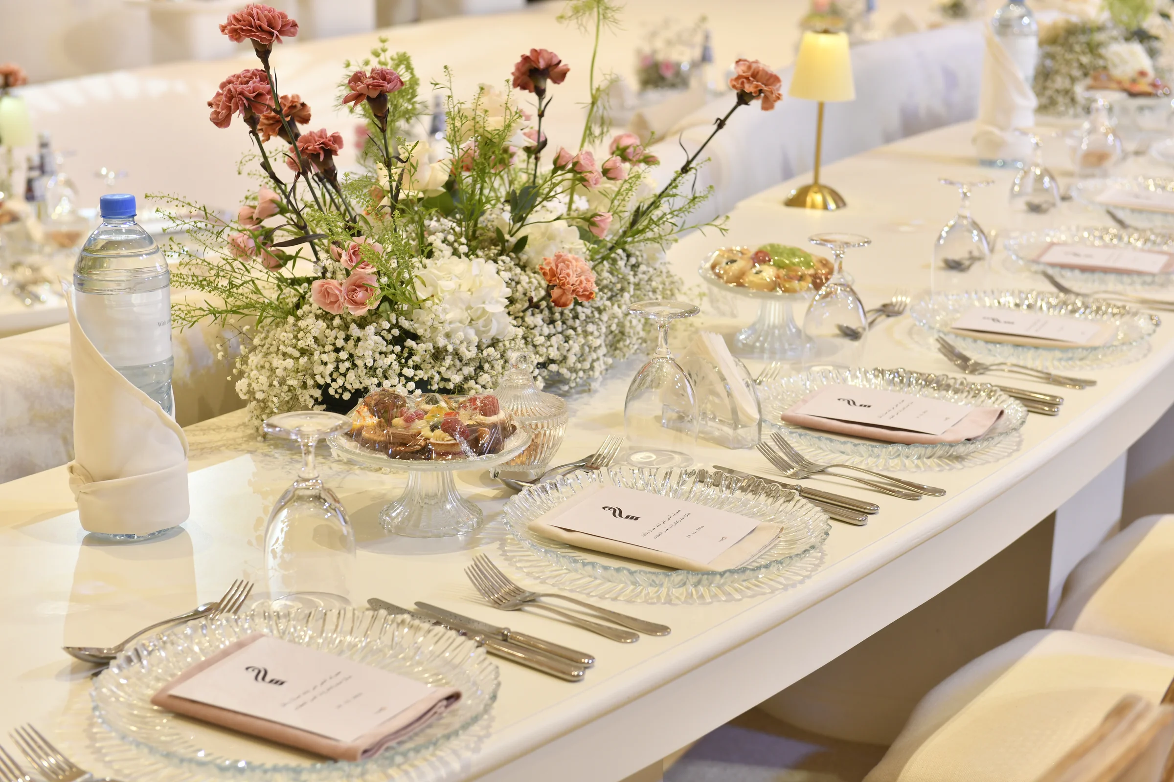 Luxury wedding decoration qatar setup by Al Anaqh