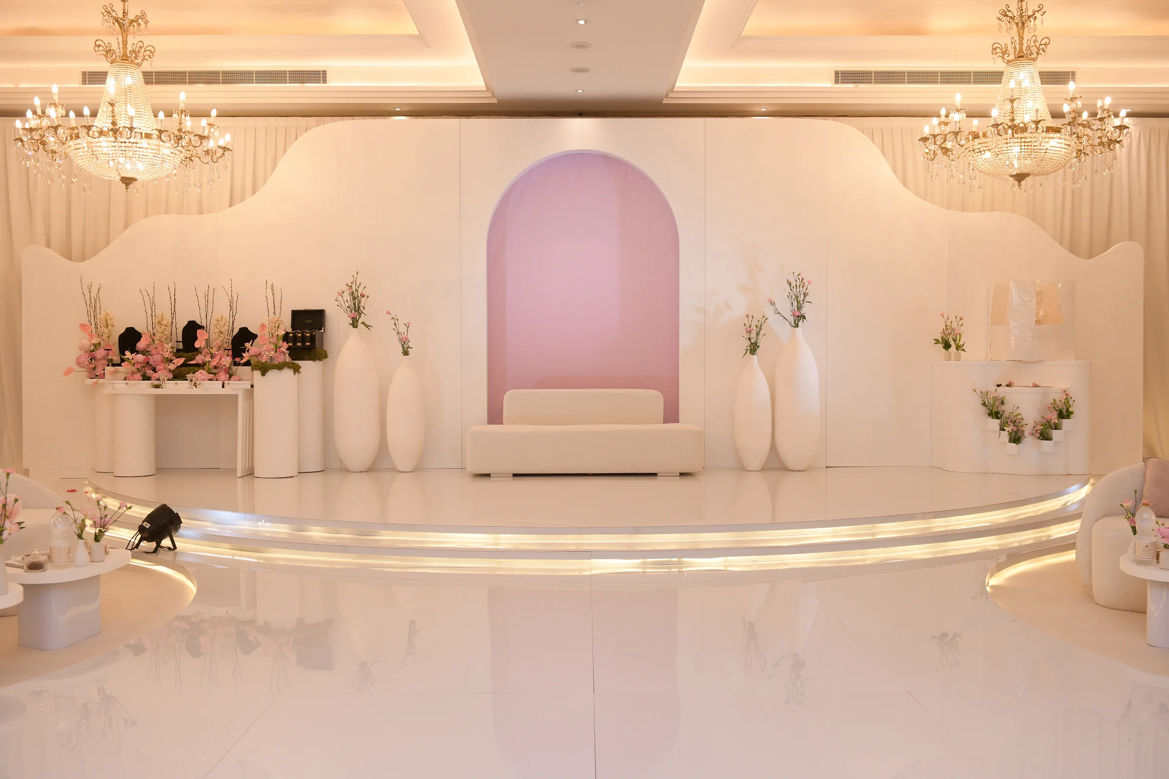 Kosha stage design in Doha for luxury wedding reception