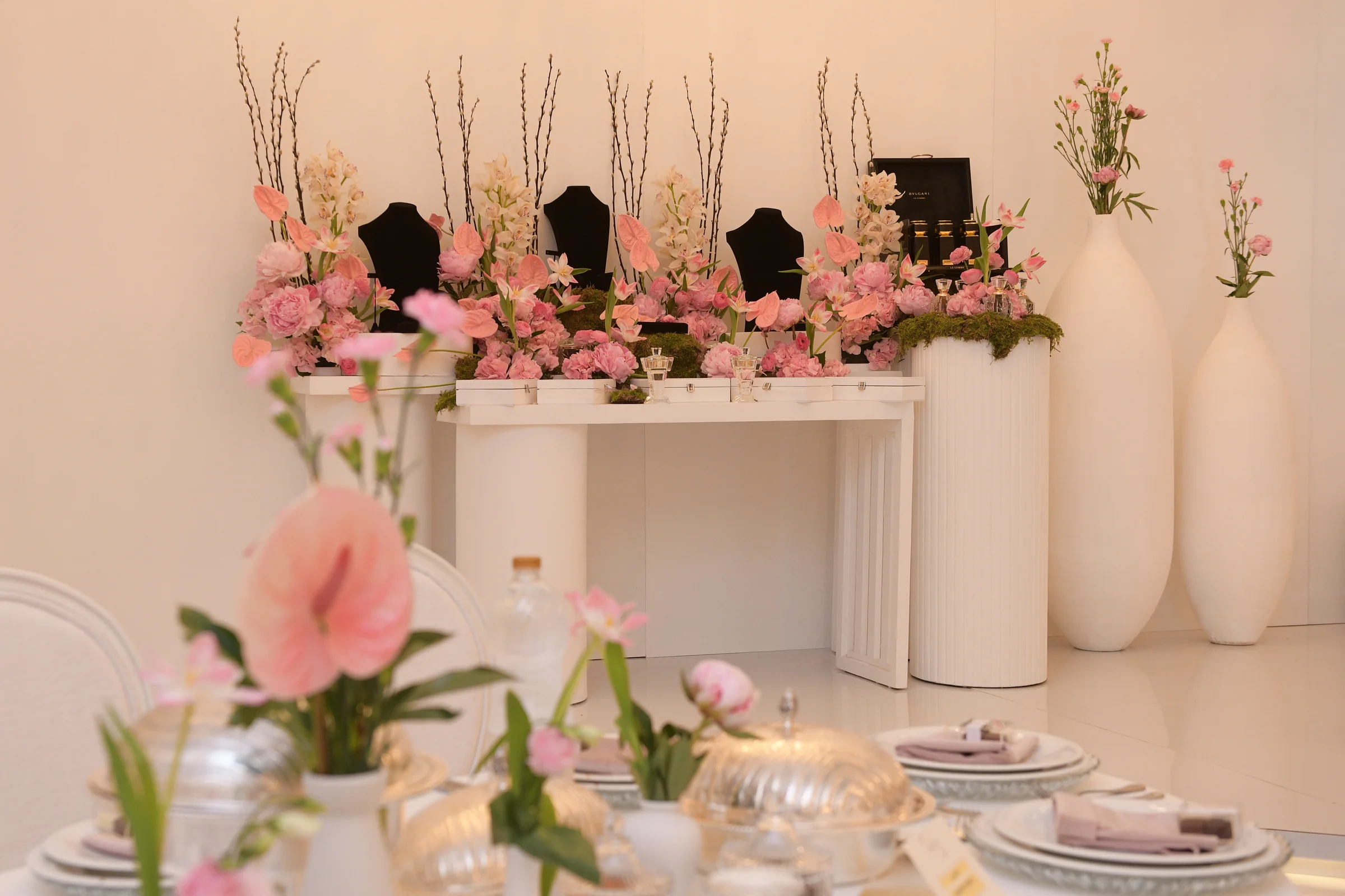 Luxury wedding decoration qatar setup by Al Anaqh