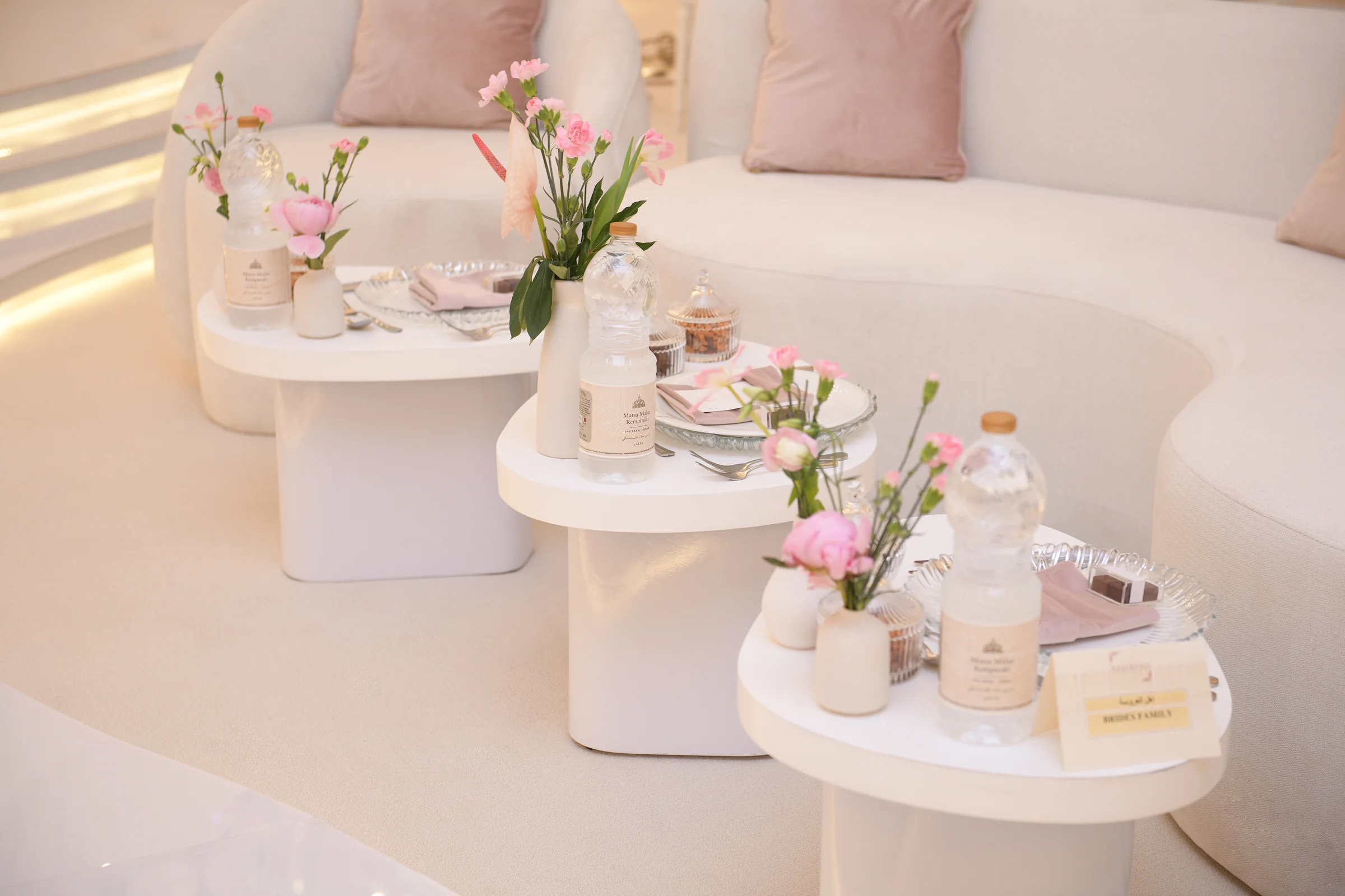 Luxury wedding decoration qatar setup by Al Anaqh