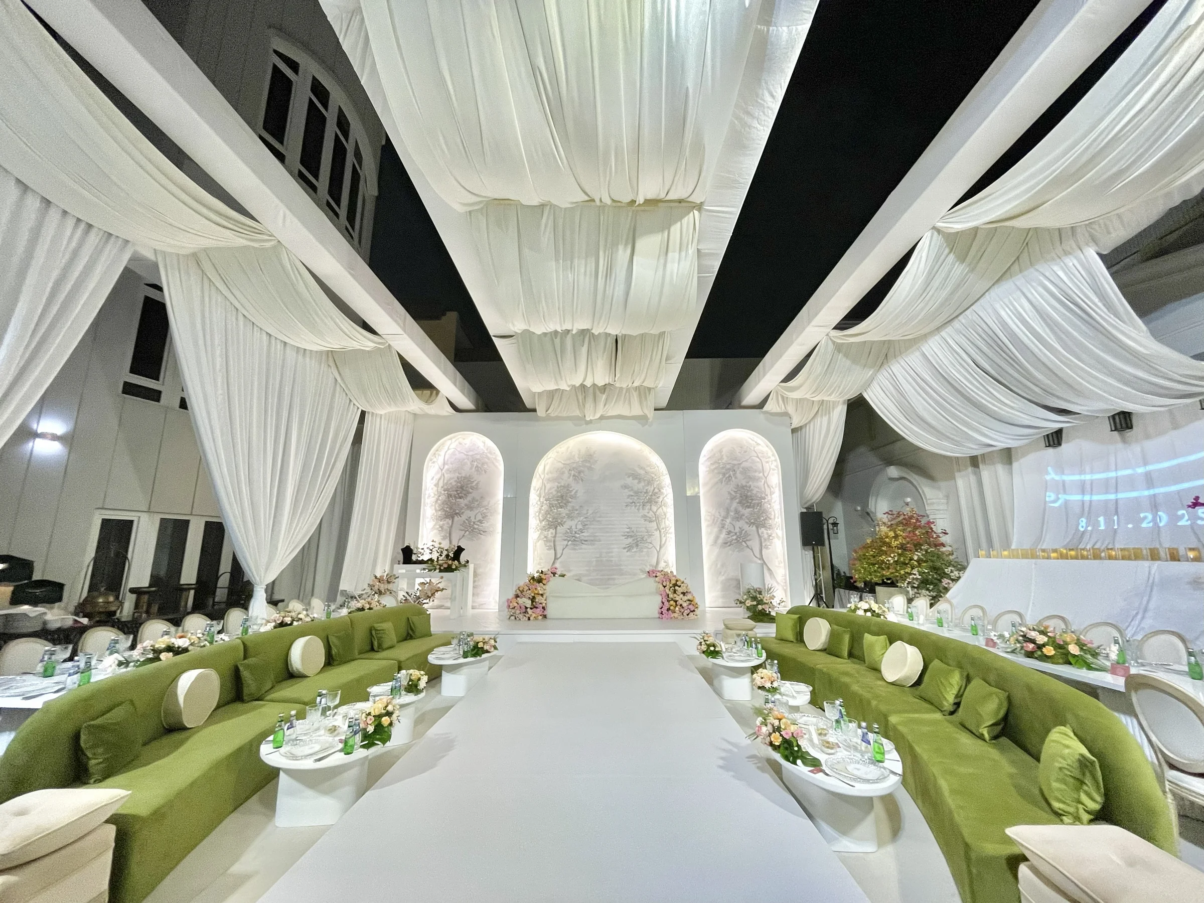 Luxury wedding decoration qatar setup by Al Anaqh