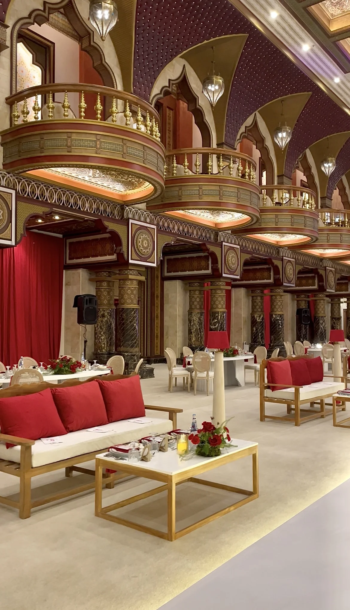 Kosha stage design in Doha for luxury wedding reception
