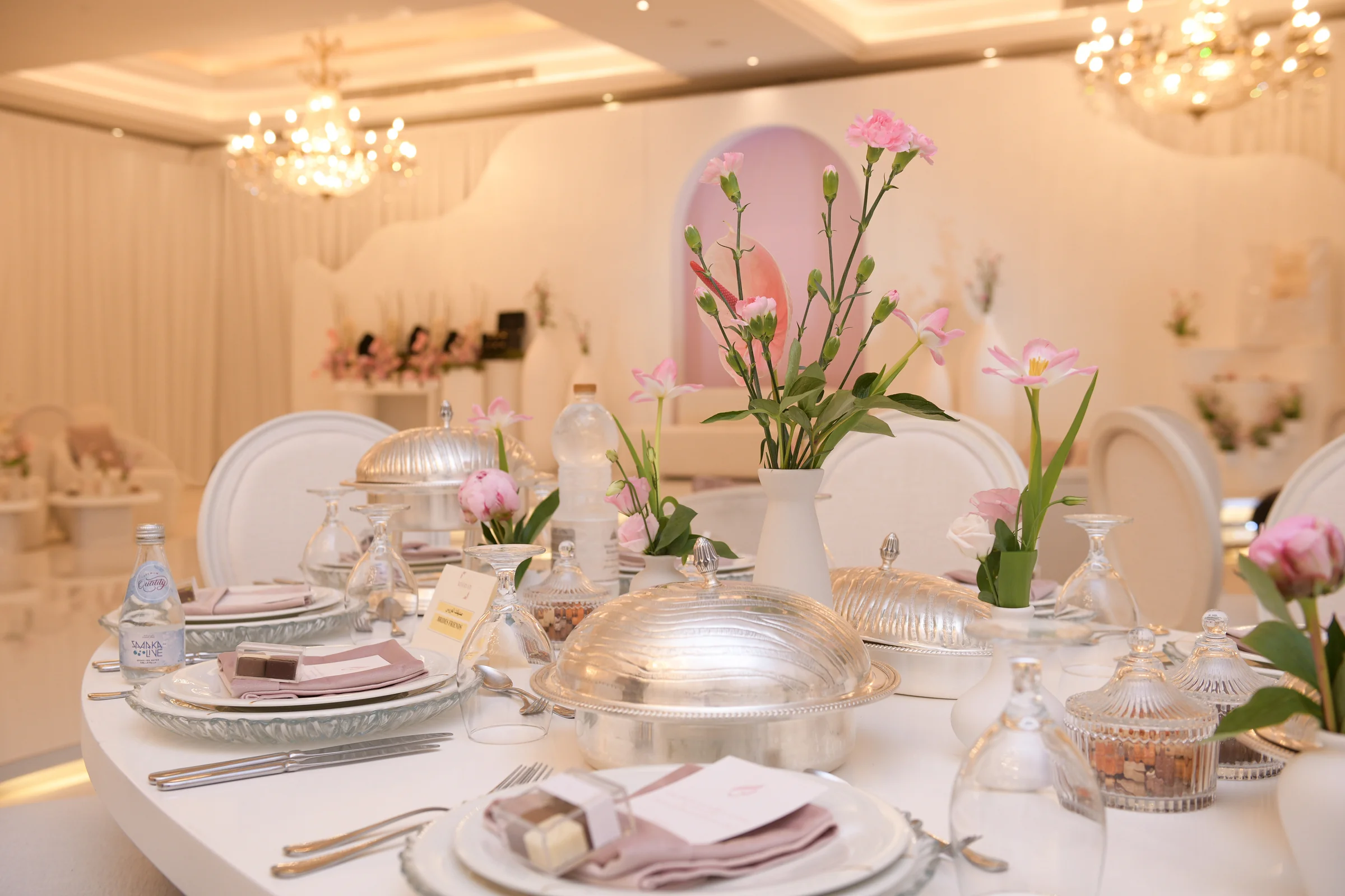 Luxury wedding decoration qatar setup by Al Anaqh