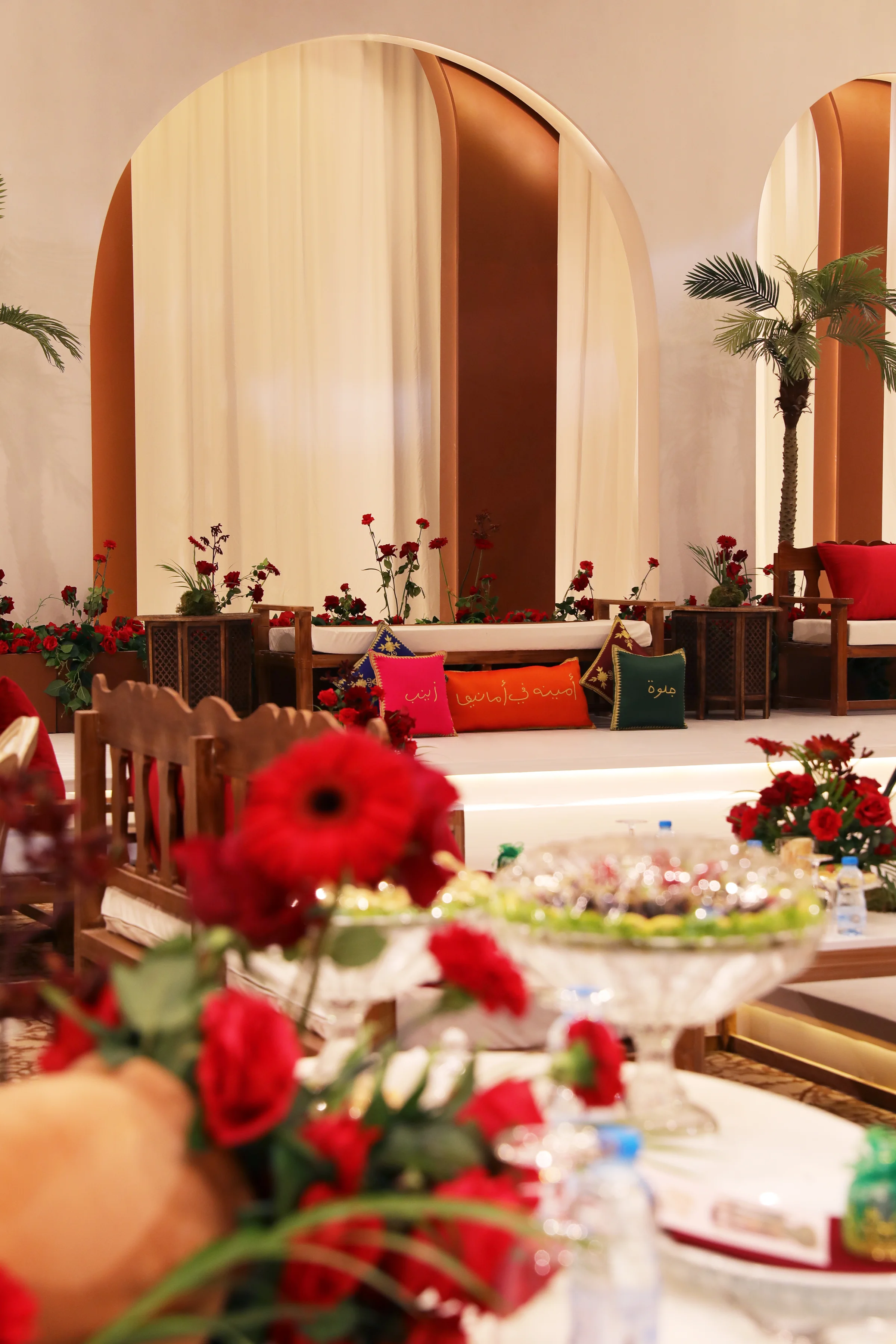 Luxury wedding decoration qatar setup by Al Anaqh