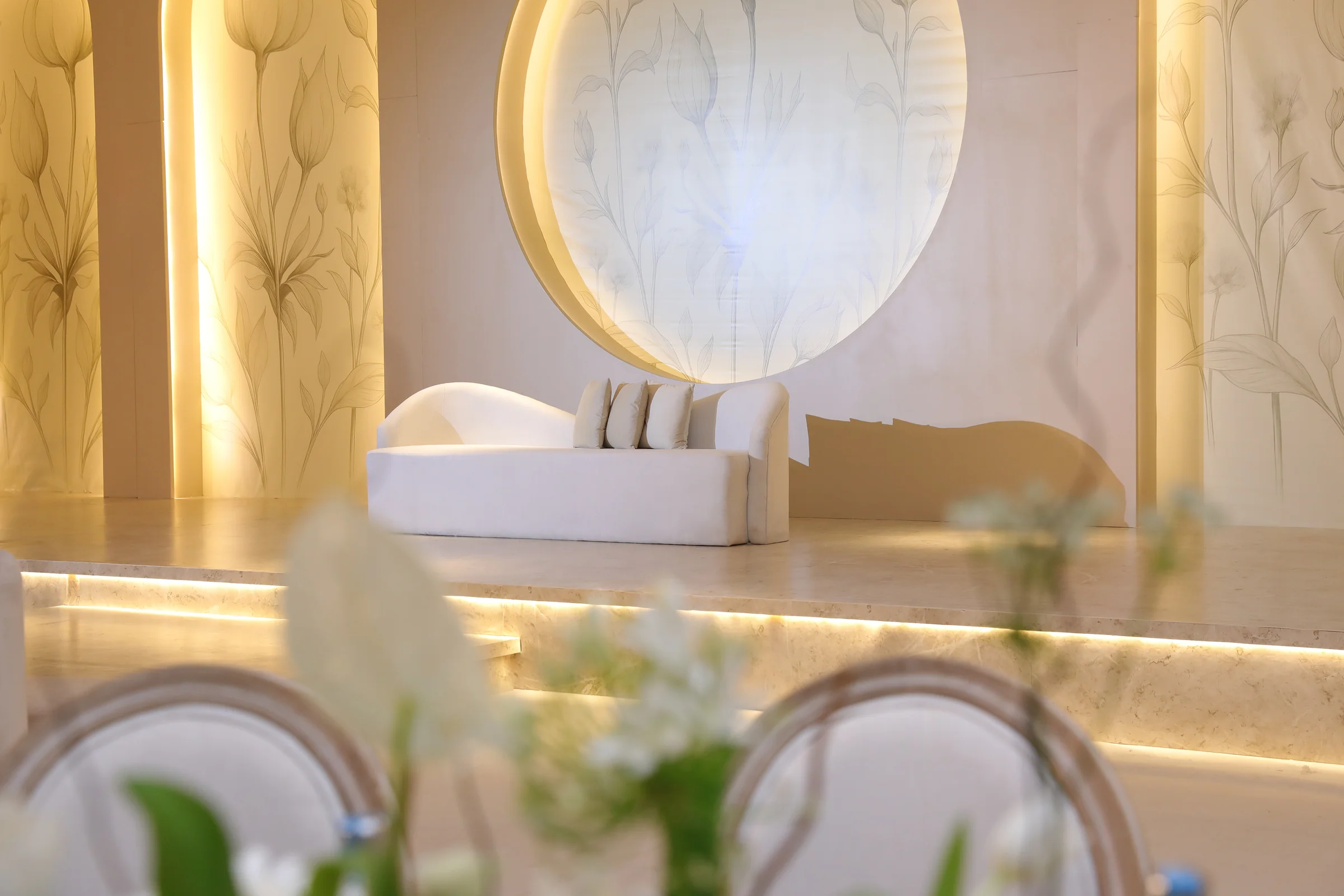 Luxury wedding decoration qatar setup by Al Anaqh