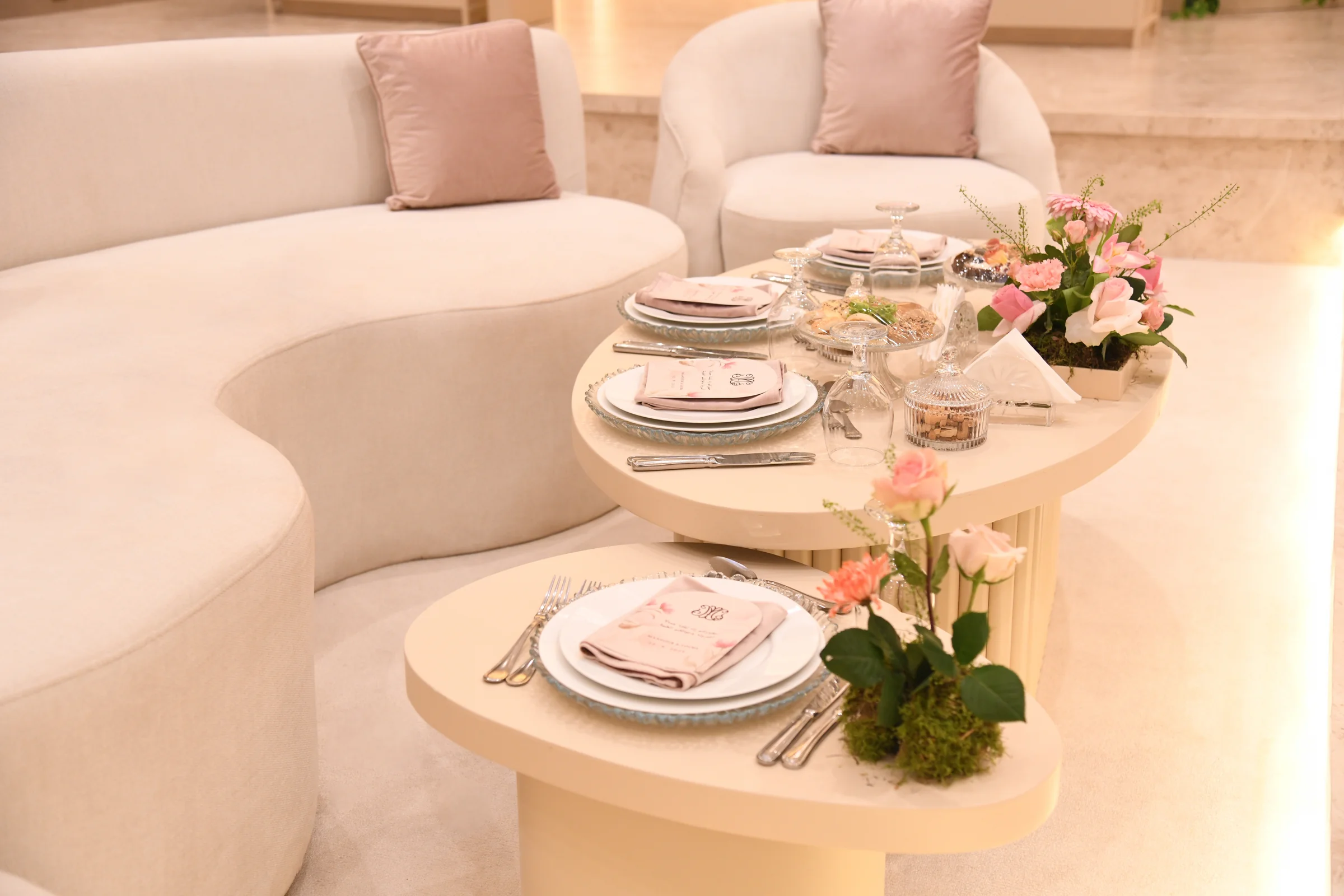 Luxury wedding decoration qatar setup by Al Anaqh
