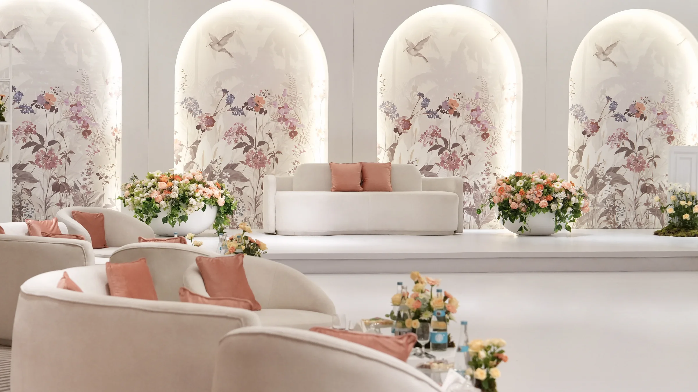 Luxury wedding decoration qatar setup by Al Anaqh